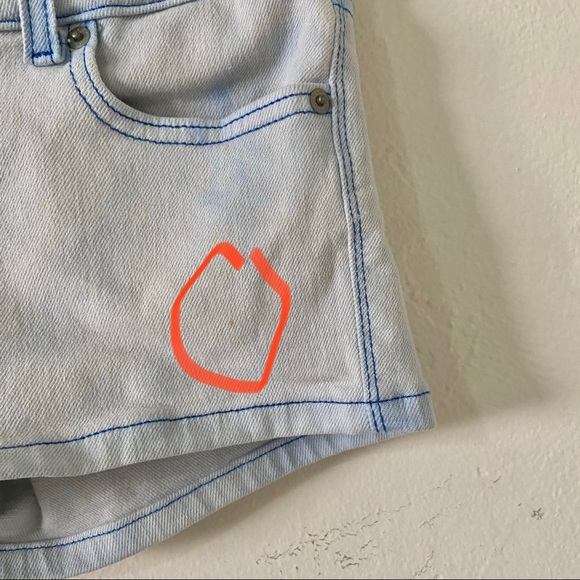 🪼SOLD🪼 Levi’s Vintage Y2k Black Tab Light Blue Wash Denim Jean Shorts | 3 - Picture 11 of 11